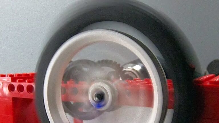 Rev up the Fun: Rapidly Spinning a Lego Wheel!